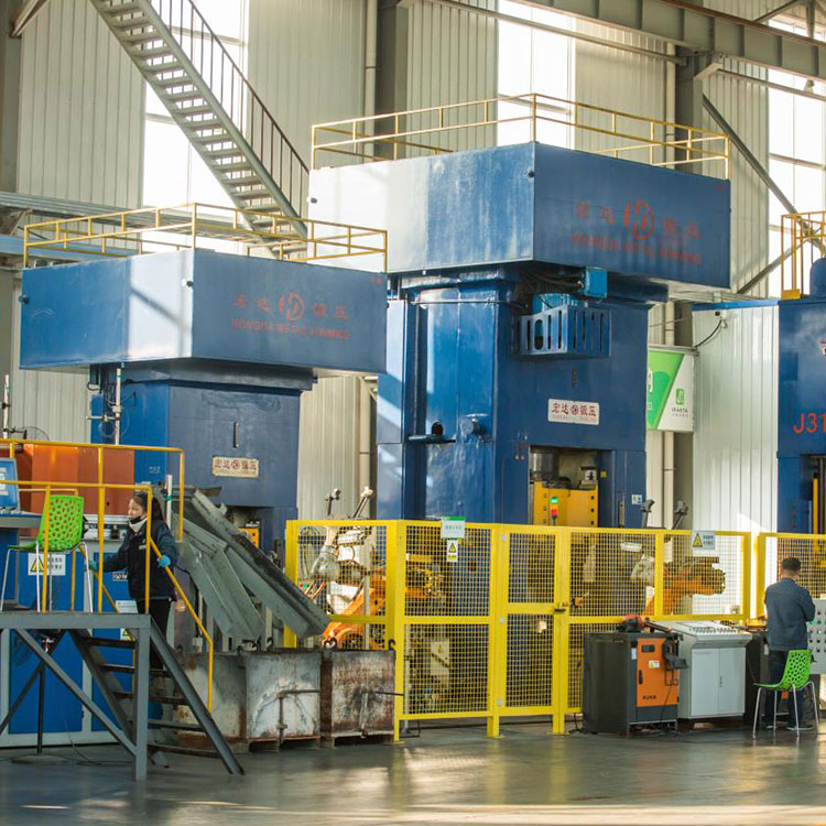 How does automatic forging production line improve production efficiency?
